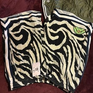 Nike shorts black and red zebra stripes 2X brand new